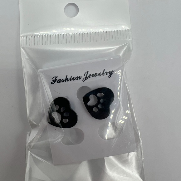 $2 Heart and paw print stainless steel stud earrings. New black. $2 if b… - Picture 4 of 16
